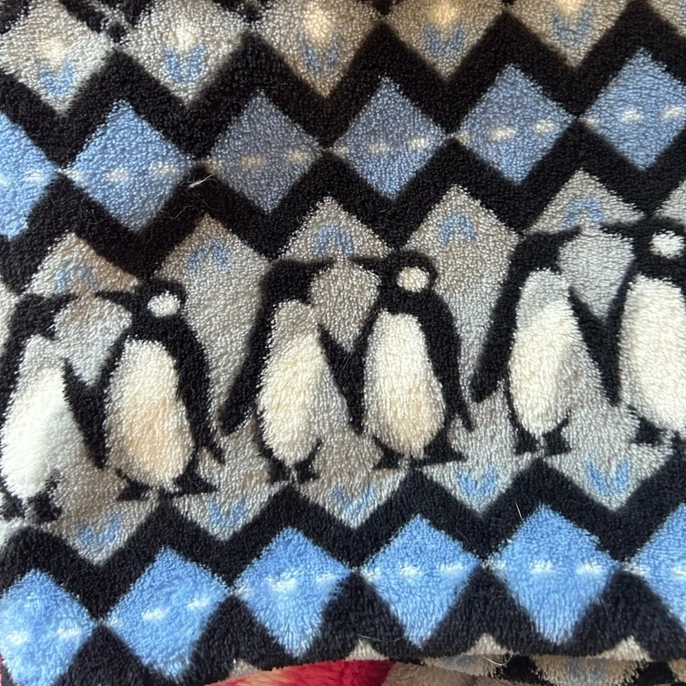 ✨❄️🐧Vera Bradley ‘Penguin’ Scarf🐧❄️✨ - Picture 3 of 5